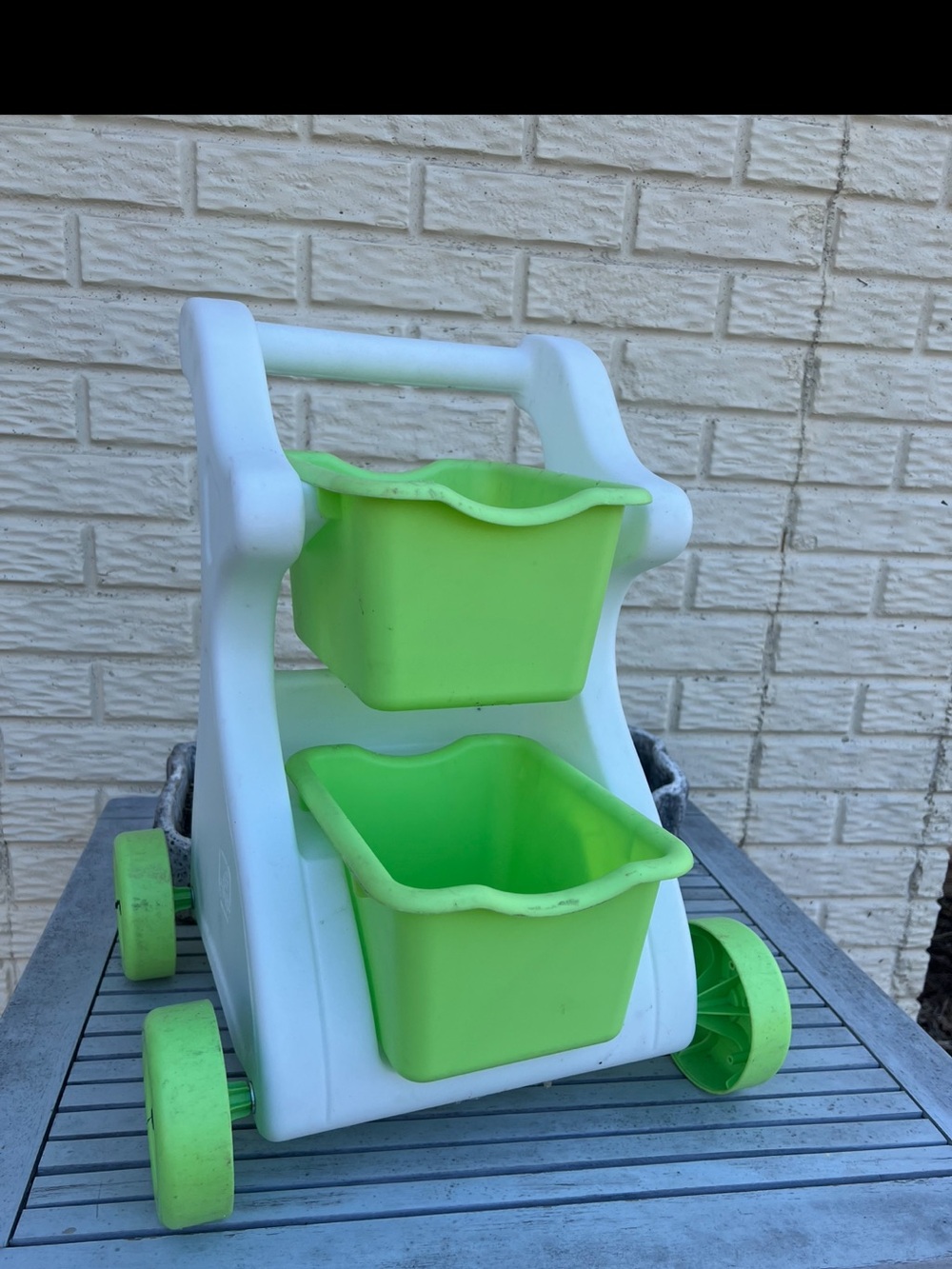 Step2 Modern mart shopping cart
